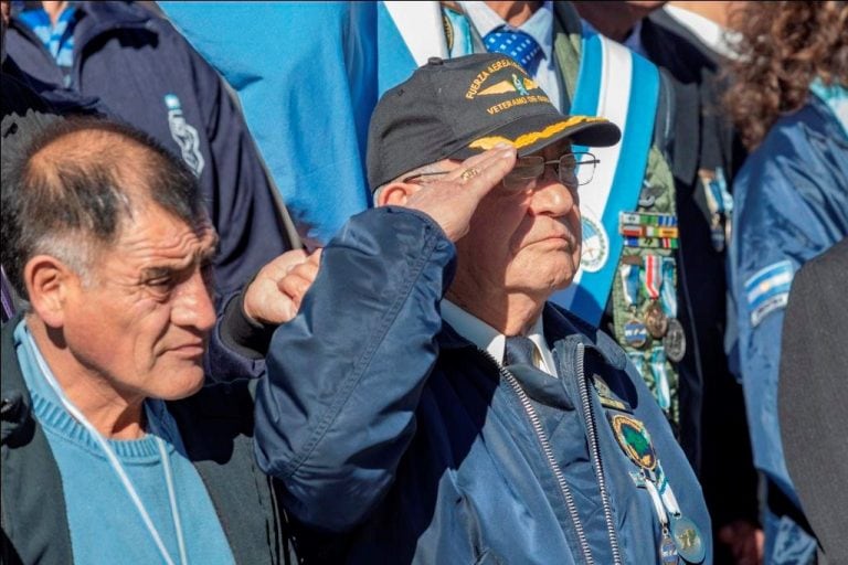 Se rindió homenaje a los caídos y veteranos de guerra.