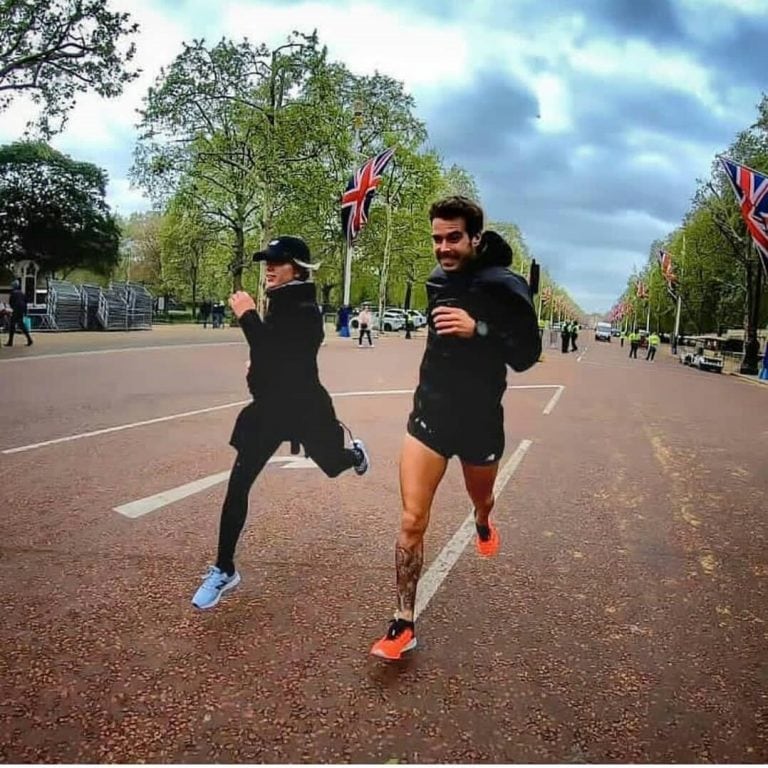 Laurita Fernández corrió con Nico Cabré, ganó y le comió la boca (Foto: Instagram/ @holasoylaurita)