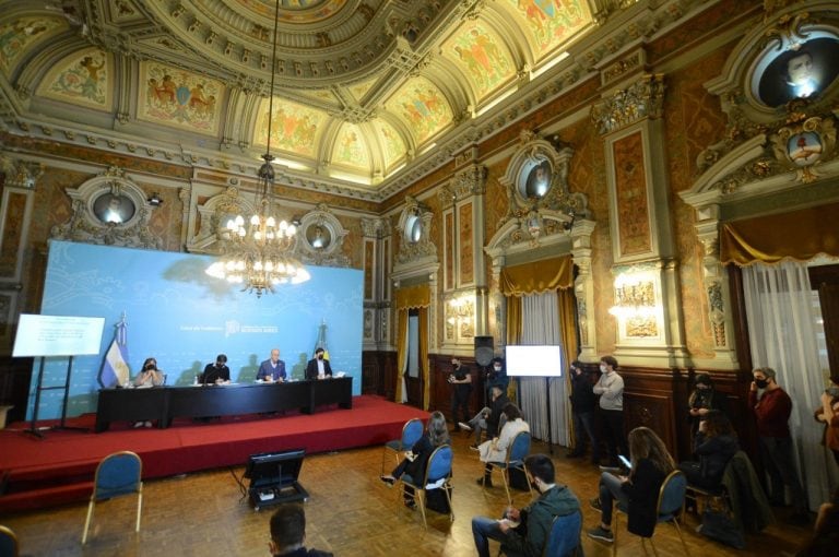 Anuncios en Provincia de Buenos Aires Daniel Gollan (Foto: Clarín)