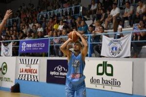 OTC ante Salta Basquet.