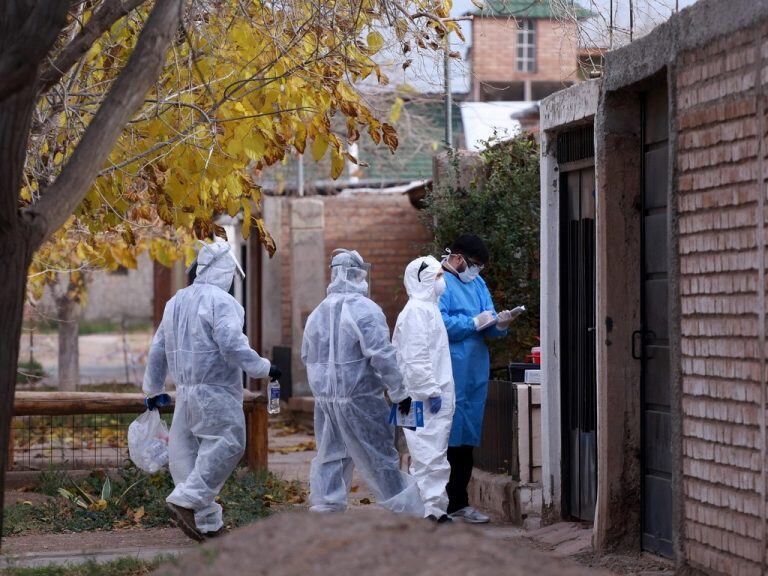 Desinfección por coronavirus en barrios de Maipú. Foto: diario El Sol.