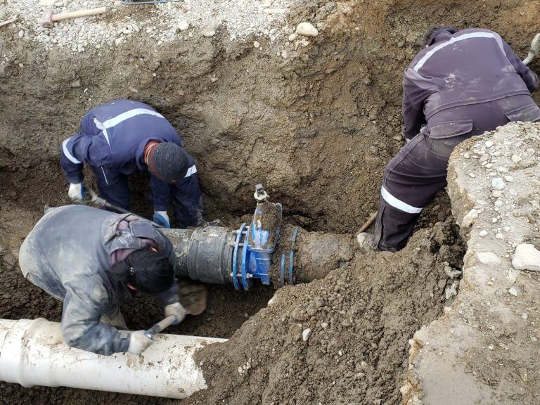 Reparación de cañeria en la entrada de Andorra