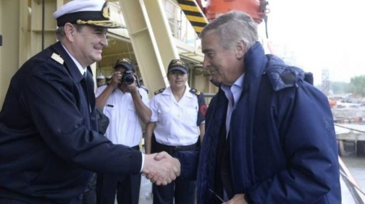 Aguad viaja a Mar del Plata para seguir el caso del submarino