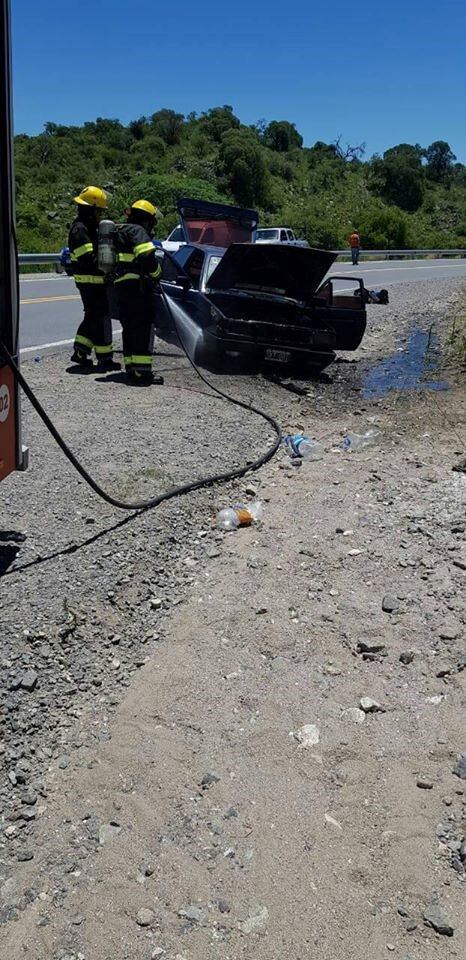 Incendio Vehicular en Las Jarillas