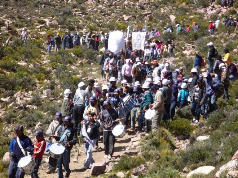 Peregrinos viajan a Salta por la Fiesta del Milagro (web)