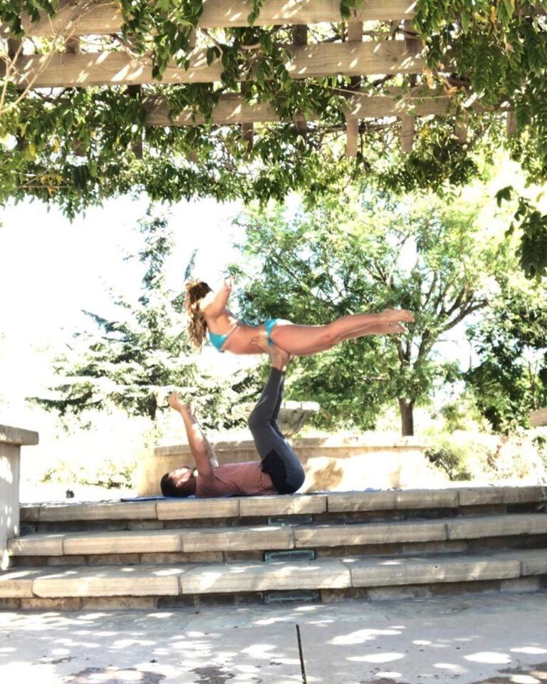 Spears se ha mostrado varias veces durante su entrenamiento de acroyoga en las redes sociales (Foto: Instagram/ @britneyspears)