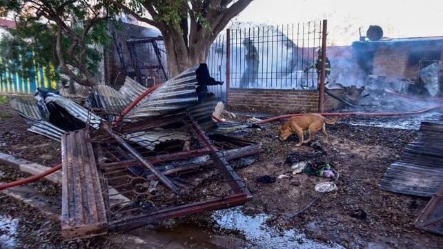 El incendio se produjo en una vivienda de Arévalo y Cullen.