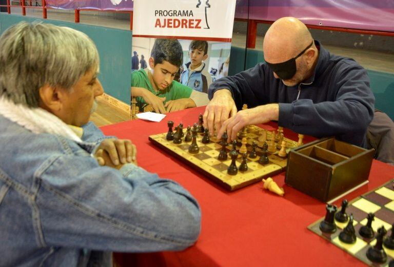 Así festejaron los adultos mayores en San Luis.