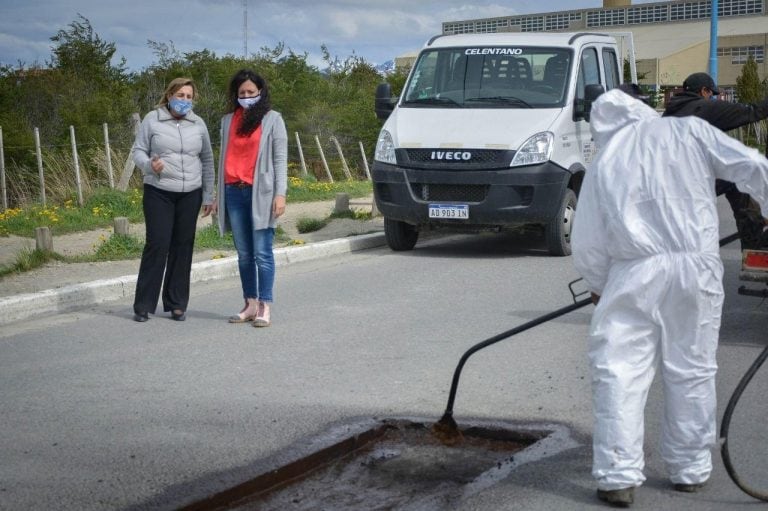 Obras de bacheo en la calle Congreso Nacional