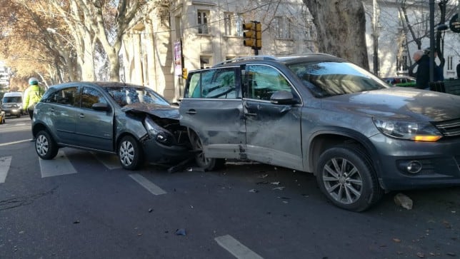 Fuerte choque en Chile y Espejo