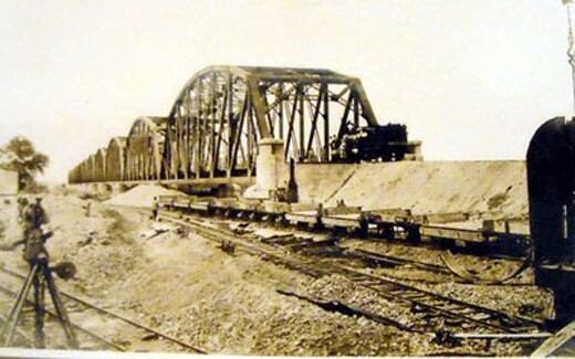 Puente Carretero en los primero tiempos de su construcción.