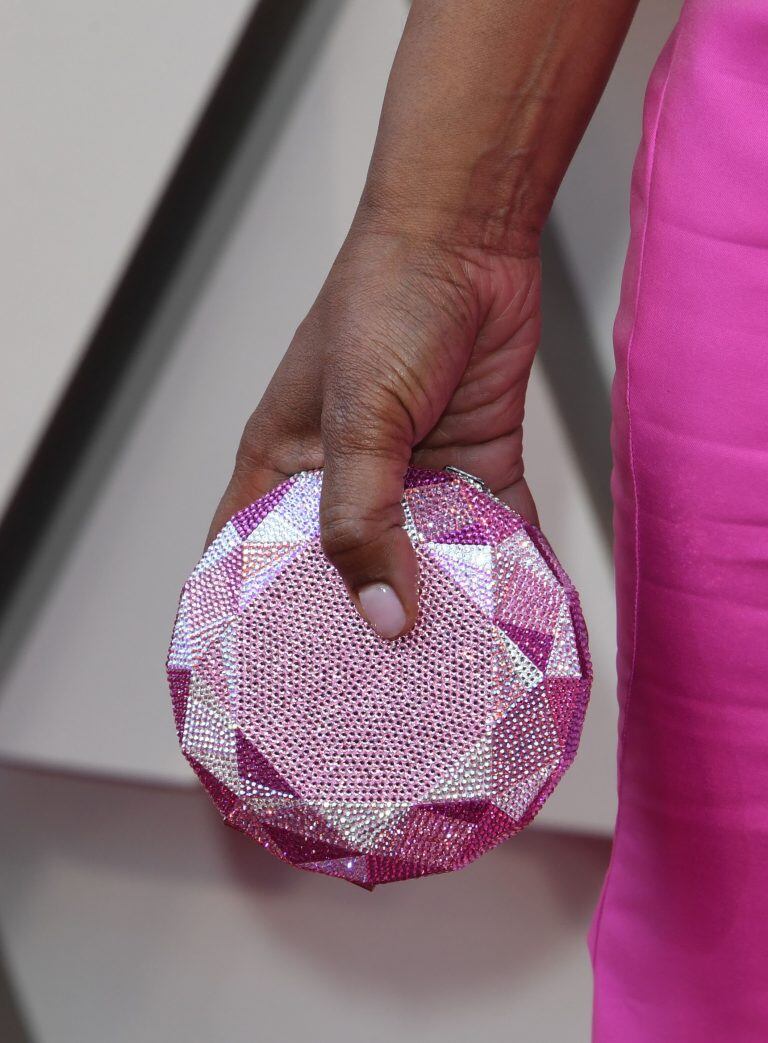 La cartera de Angela Bassett (Foto: Mark Ralston/AFP)