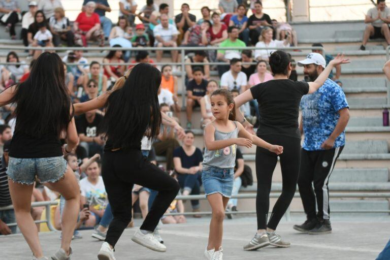 La danza fue una de las expresiones artísticas que contemplaron las celebraciones. (Prensa Municipalidad de Rafaela)