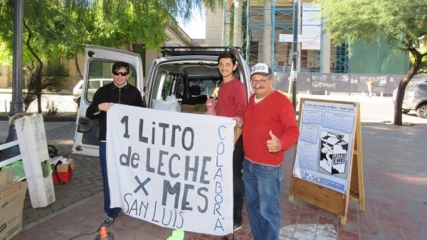 "Tenemos una lista de comedores que vamos rotando y dándole leche sin distinción de credo", dijo Pedernera.