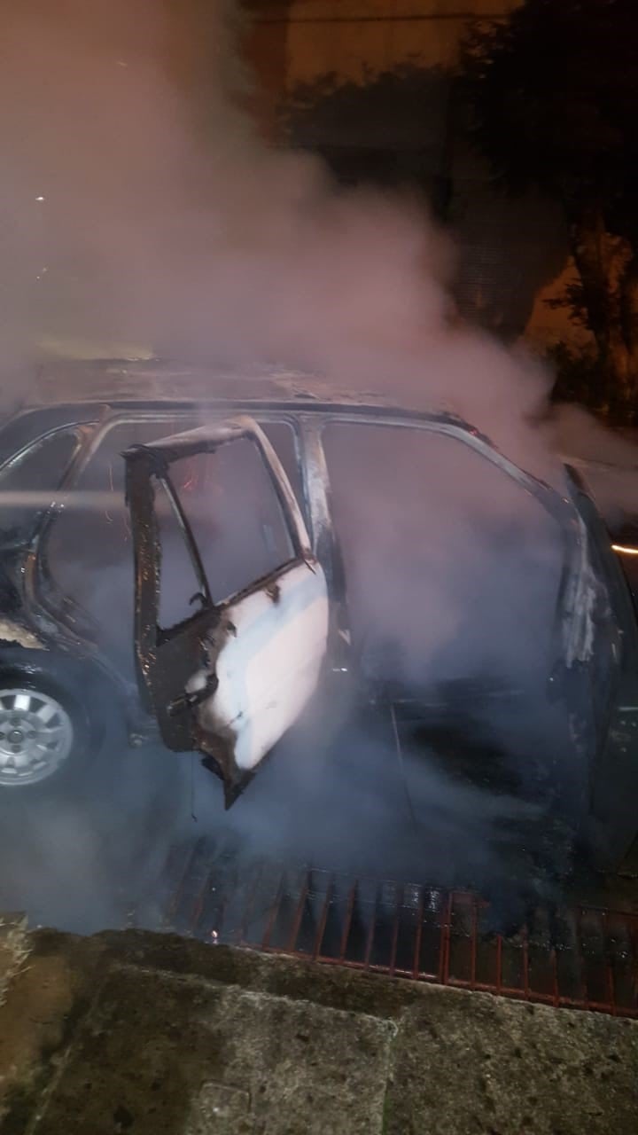 Un auto se incendió en Posadas