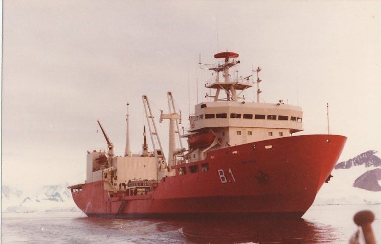 ARA Bahía Paraíso, rompehielos de la Armada Argentina