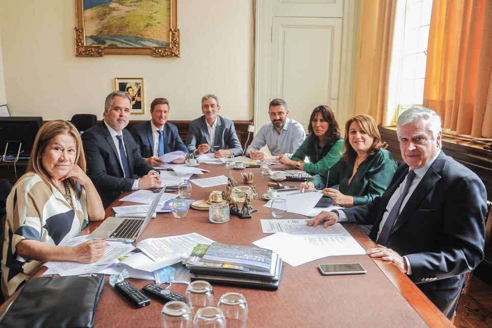 Graciela Camaño junto a los restantes diputados del Interbloque Federal