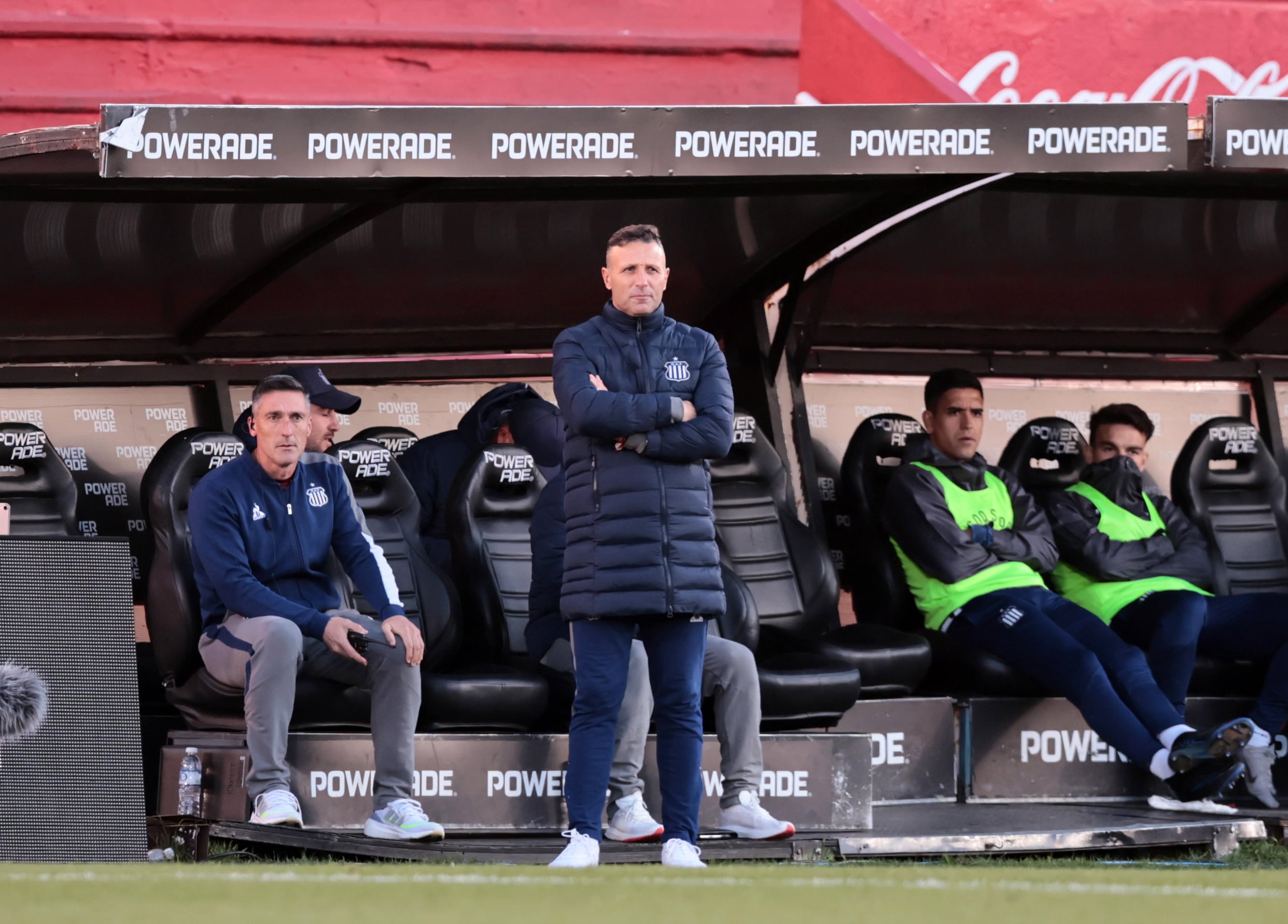 Walter Ribonetto, DT de Talleres, en el partido ante Barracas Central, por la Liga Profesional. (Fotobaires)