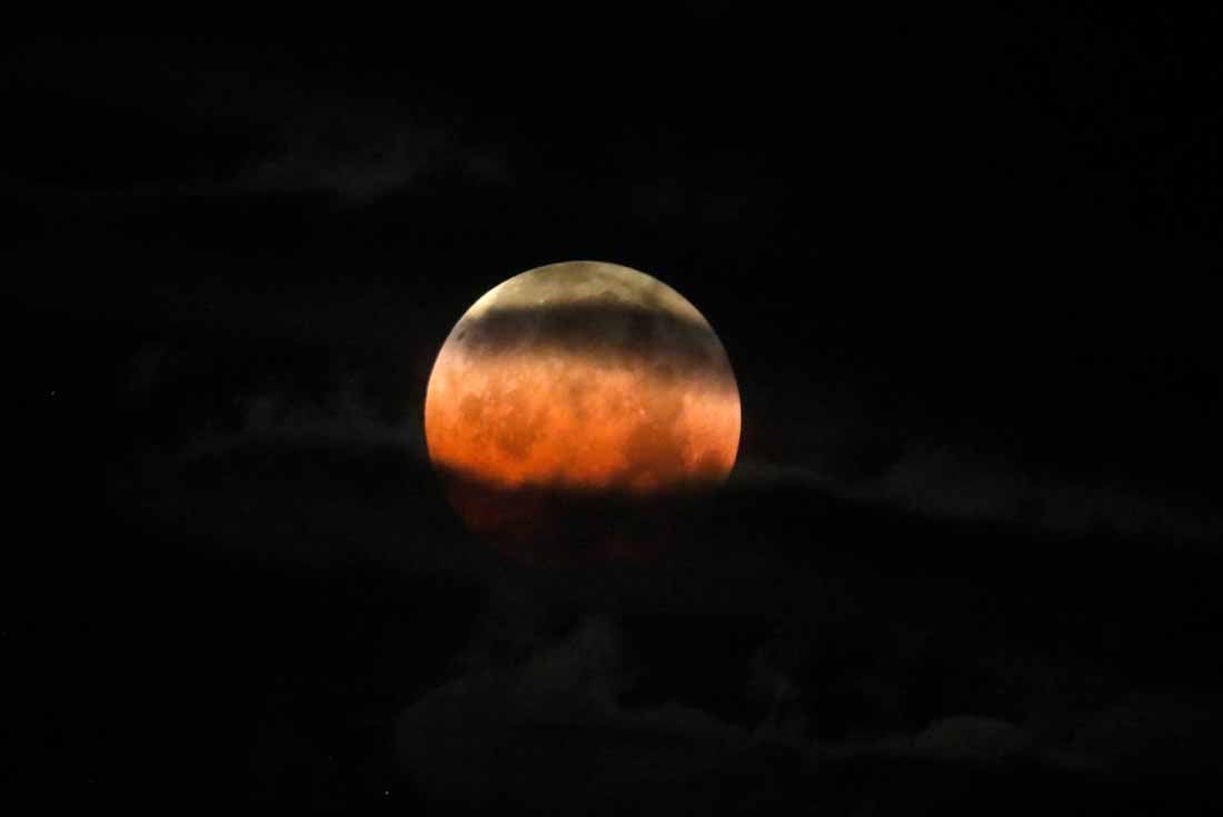 Eclipse lunar en California, imagen ilustrativa. (AP)