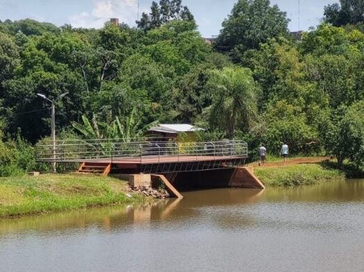 Continúan ejecutándose obras de puesta en valor del lago Ziegler en Eldorado.