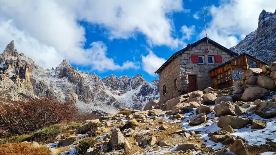 El joven rescatista se dirigía al Refugio Frey sobre el Cerro Catedral pero nunca llegó a destino.