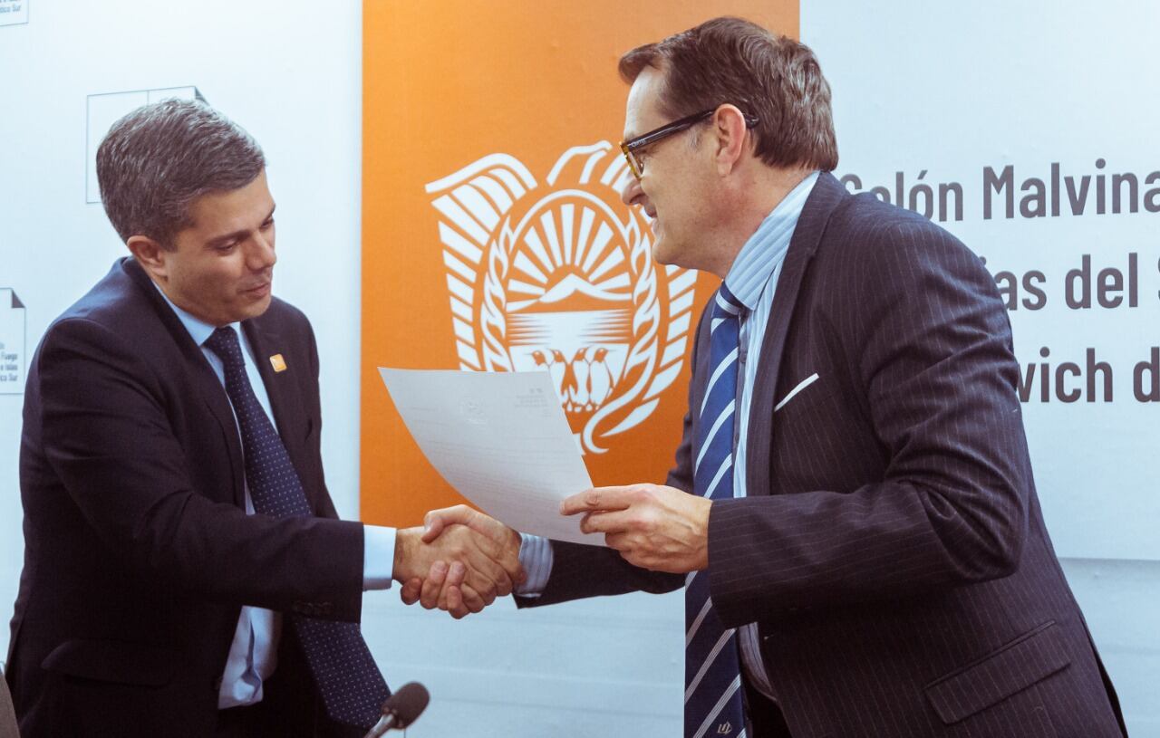 Andrés Dachary recibió el reconocimiento del Consulado general de Francia y destacó que las acciones realizadas por el gobierno provincial se basaron en los valores y en ponerse del lado del otro, brindando lo máximo.