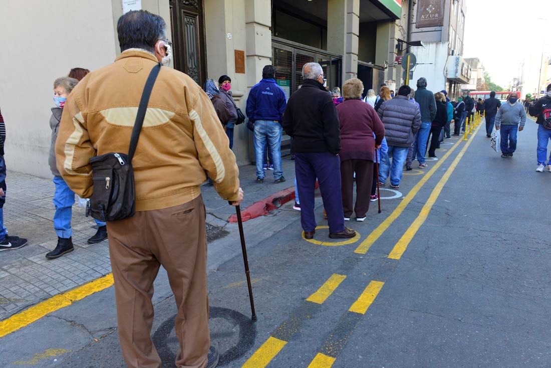 Los jubilados también recibirán un bono de 10.000 pesos.