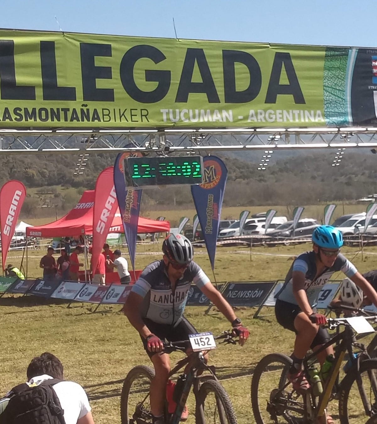 Lionel y Lorenzo Badino en el Trasmontaña en Tucumán