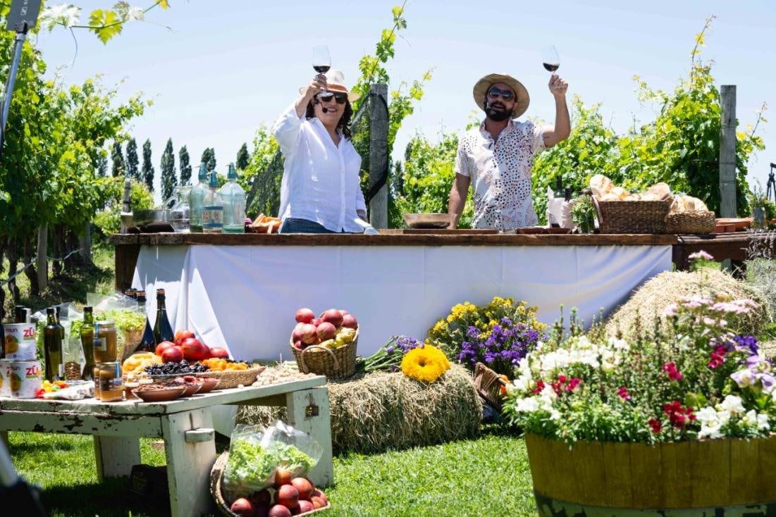 Alvear con sus costillars al ensartador fue protagonista del programa Cocineros Argentinos.