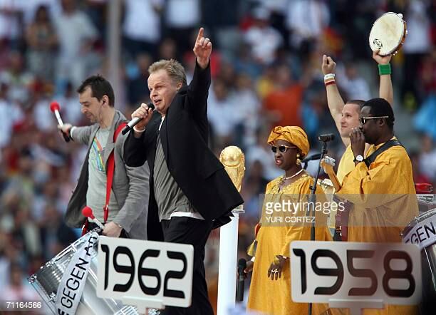 Herbert Grönemeyer cantando Celebrate The Day en Munich