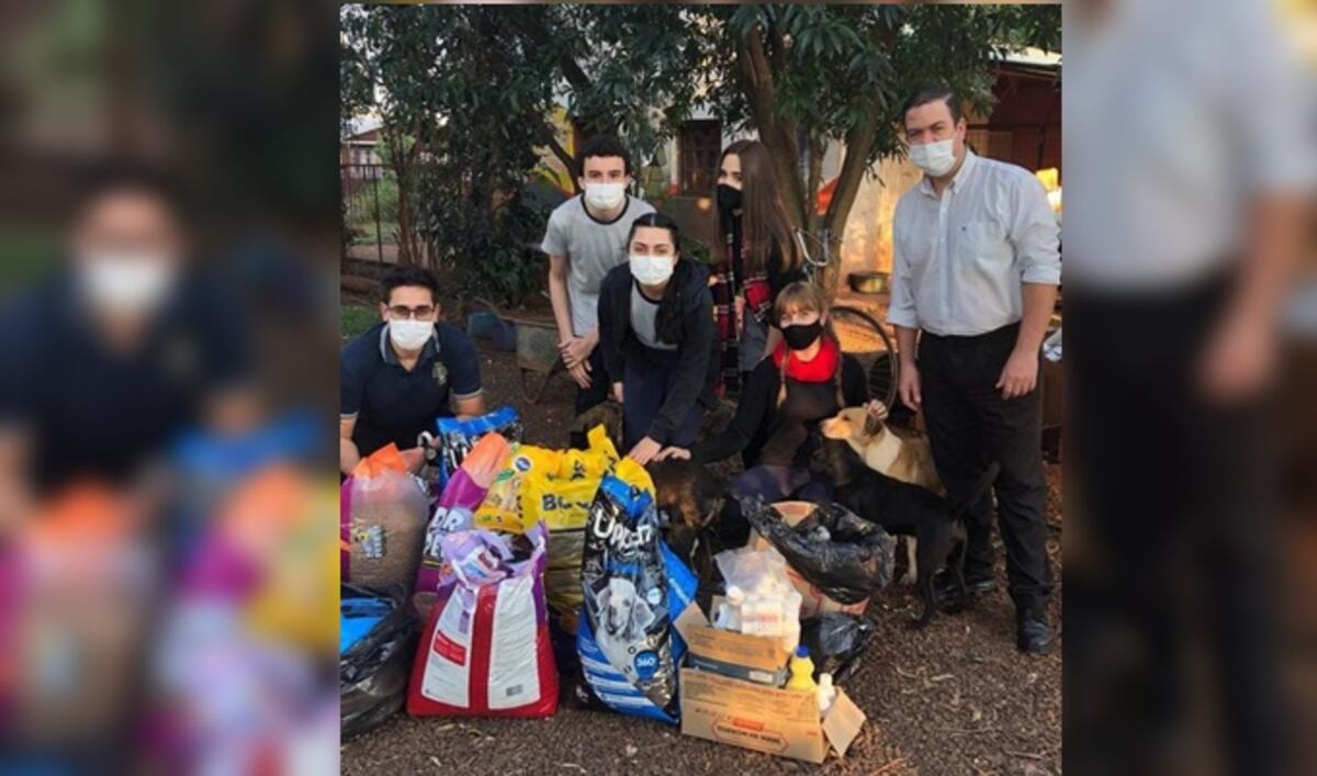 Posadas: alumnos entregaron donaciones a un refugio de animales