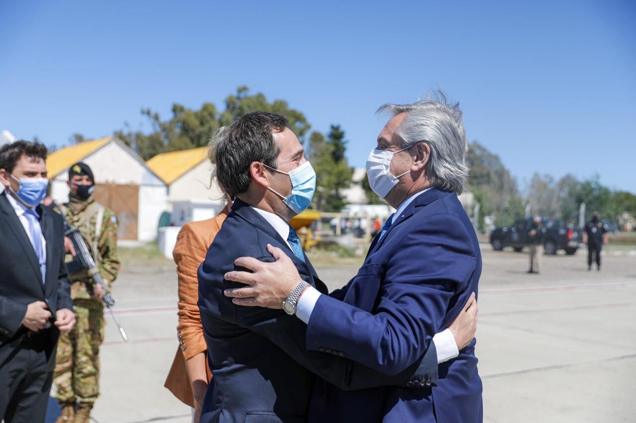 Alberto Fernández con el intendente Juan Pablo Luque