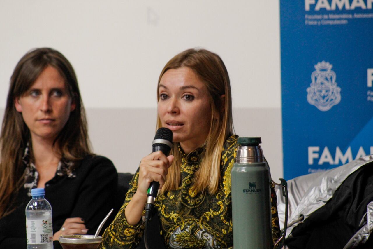 Foro. Gabriela Estévez encabezó un encuentro en el cual se abordó las situaciones de violencia de género en Córdoba.