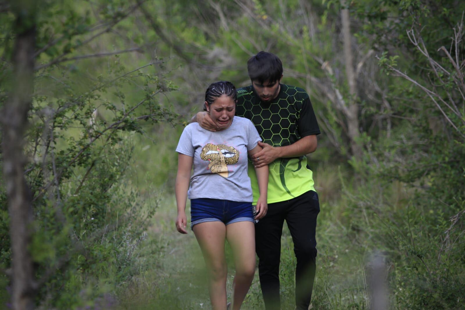 Los brigadistas en Los Cocos encontraron el cuerpo sin vida de una persona, investigan si es Celino Cleto Loyola. Familiares se acercaron al lugar para tratar de reconocerlo. (La Voz)