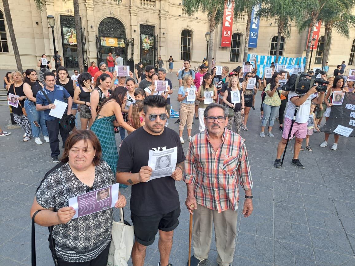 Marcha por la aparición con vida de Anahí Bulnes