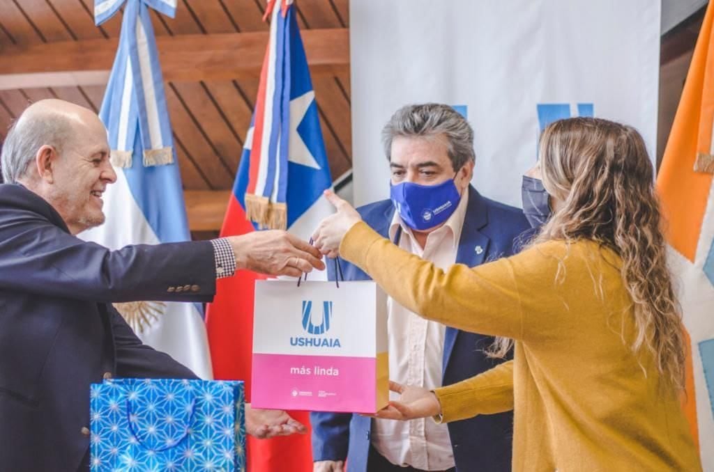 A lo largo de su gestión Artal logró trabajar articuladamente con la ciudad y la provincia, desde el Consulado de Chile en Ushuaia.