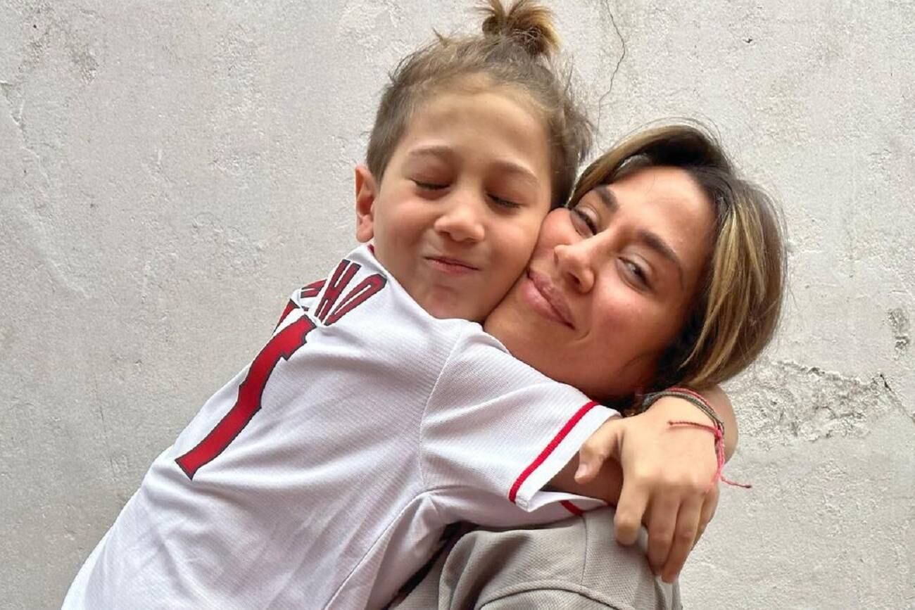 Jimena Barón y su hijo, Momo, felices por la nueva casa. (Instagram Jimena Barón)