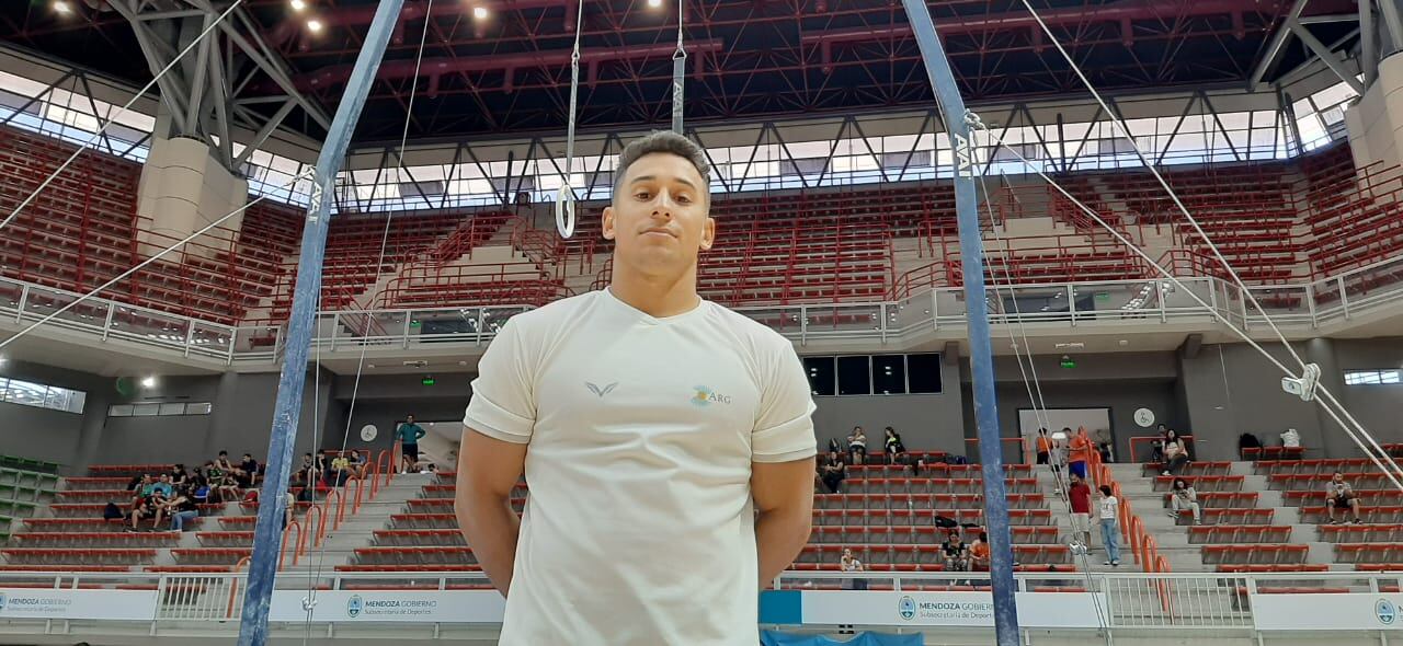 Daniel Villafañe, medalla de plata en anillas, en los Juegos Panamericanos de Santiago 2023.