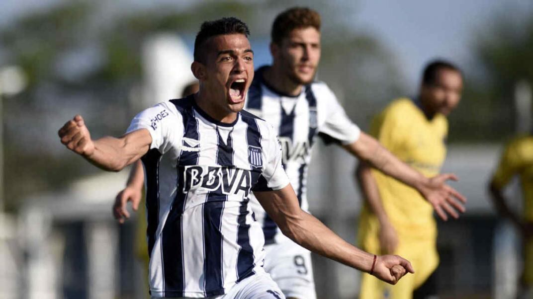 La boca llena de gol. Victorio Ramis le dio de una tras el remate de Adalberto Goiri. De esa manera, el equipo de Kudelka comenzaba a ganar el juego más decisivo de todos. “Pipe” lo gritó con todo. //foto: Ramiro Pereyra / enviado especial a Formosa