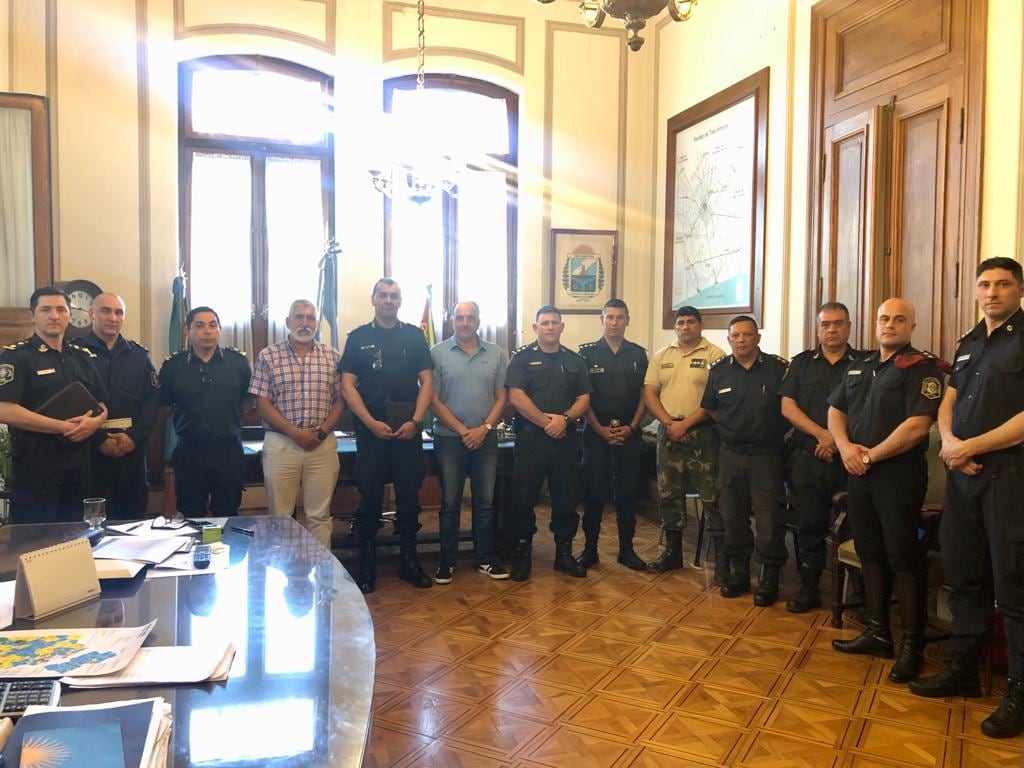 Garate se reunió con las fuerzas de seguridad para elaborar nuevos esquemas de trabajo