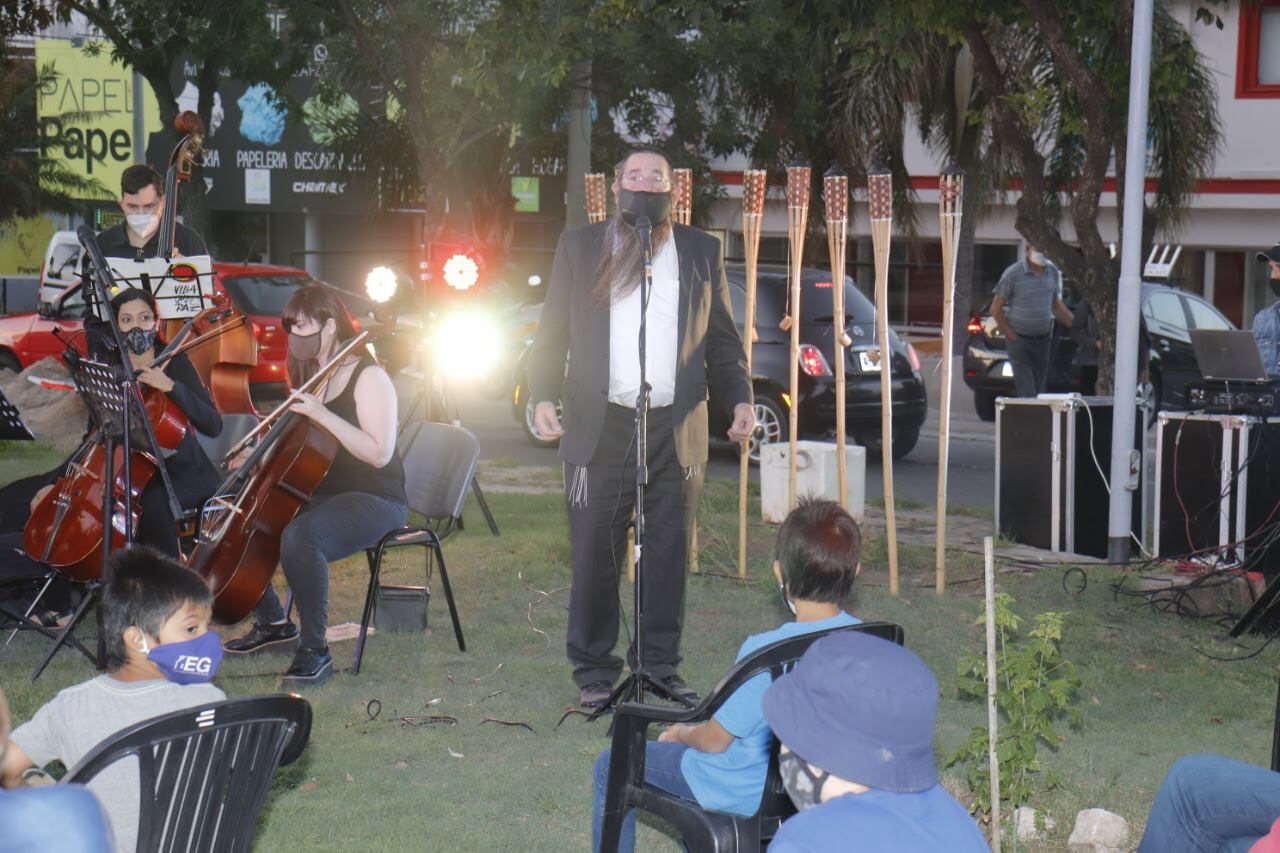 Encendido de 4° vela de Jánuca en Carlos Paz.