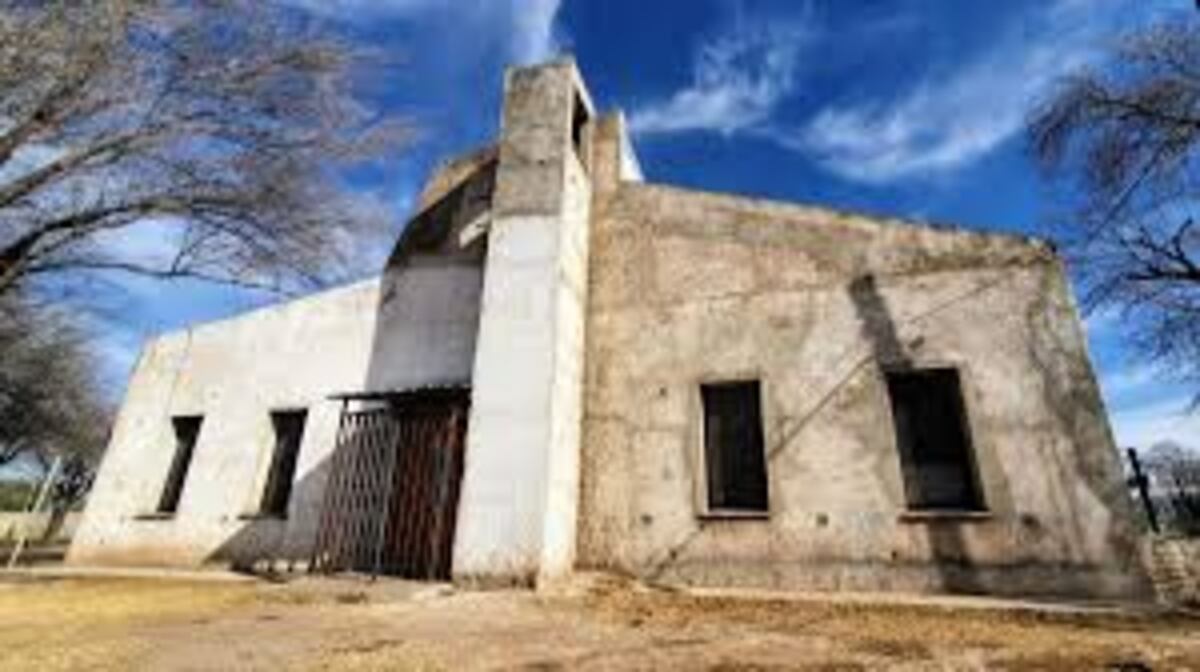 Juárez Celman: en la parroquia usurpada funcionaron una pollería, una lencería y un kiosco