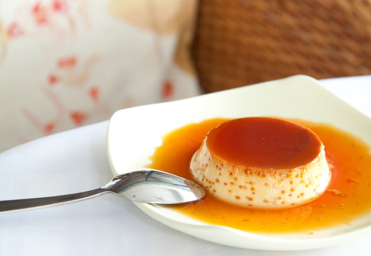 Adiós al mito: los “agujeritos” del flan casero marcan un error impensado