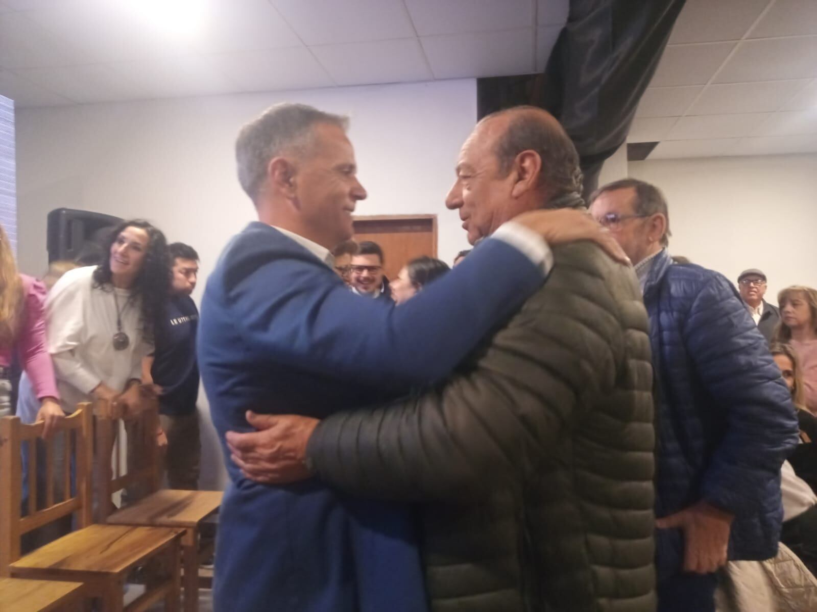 Elecciones 2023 en Tres Arroyos: Werner Nickel de Movimiento Vecinal Renovación presentó su lista