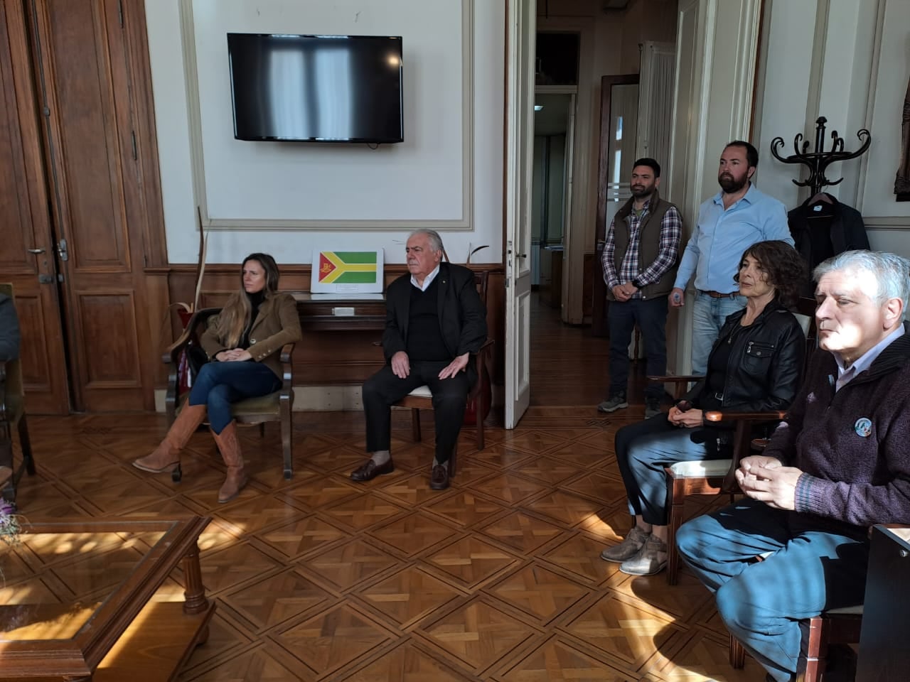 Carlos Sánchez recibió al cónsul de Italia