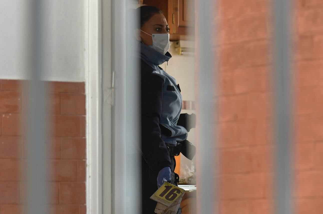 Caso: Emma Pilar Olguín de dos meses de edad murió ayer, sus padres Gustavo Ariel Olguín (26) y  Milagros Iglesias- quedaron detenido de inmediato
La pareja reside en el barrio Infanta de Las Heras.
Foto:  Orlando Pelichotti
