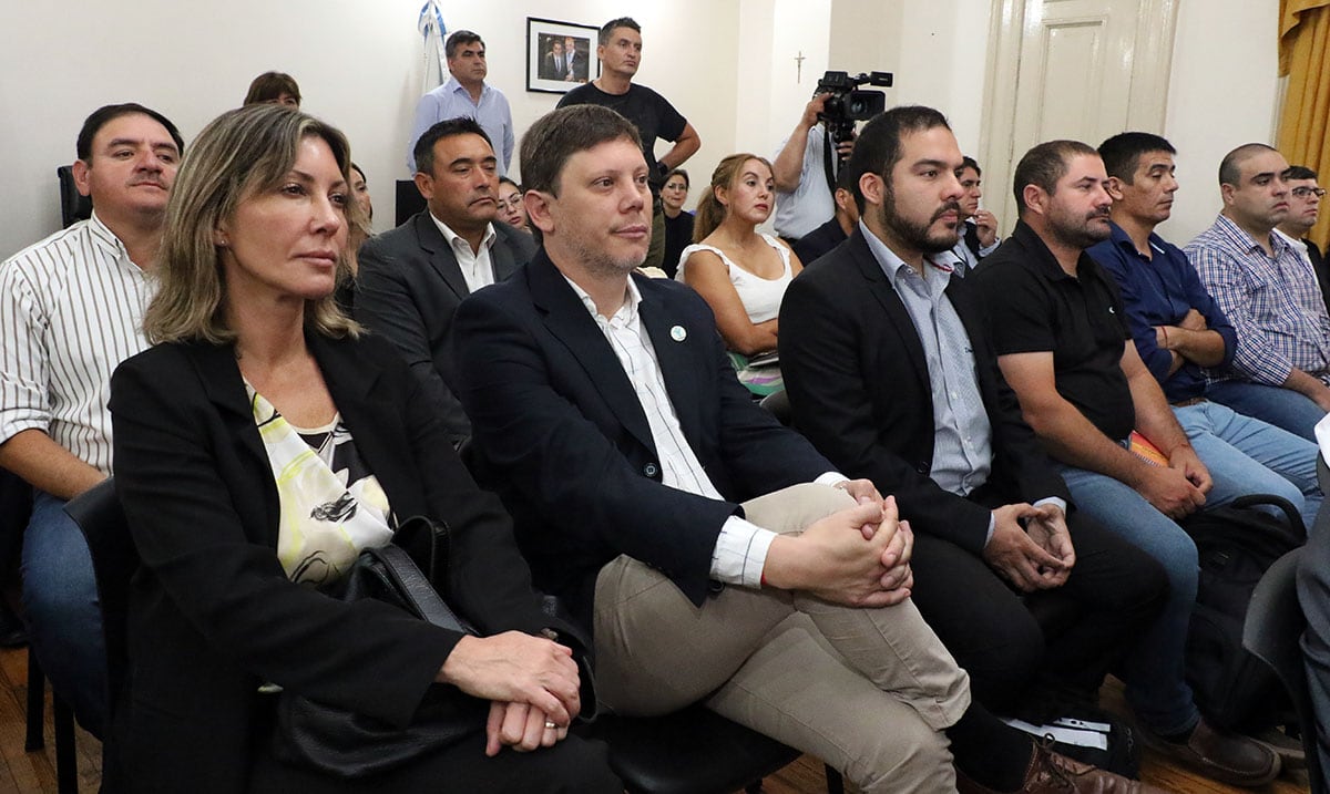 La reunión tuvo gran participación de los funcionarios presentes.