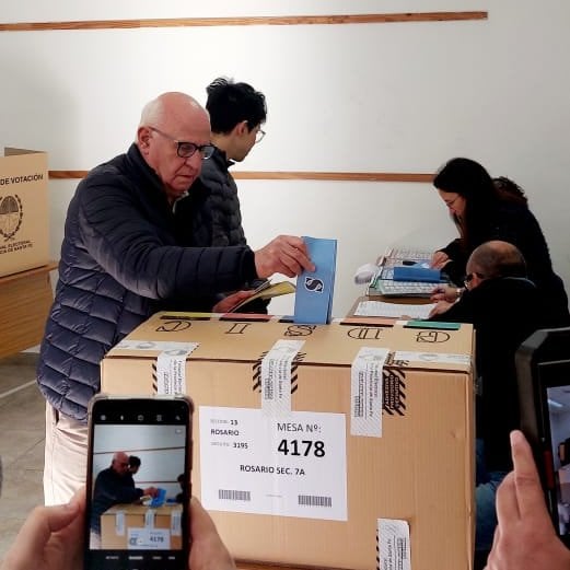 Miguel Tessandori, ya emitió su voto en Rosario por las PASO en Santa Fe.