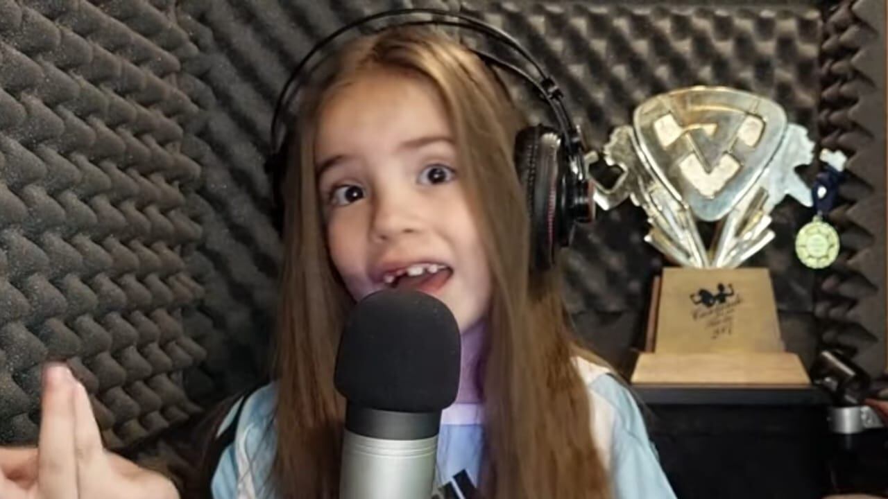 Janna, la nena sanjuanina de 7 años que  le dedicó una canción a Messi para alentarlo a ganar el mundial.