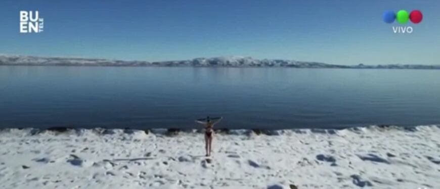 Los nadadores que se hicieron virales por nadar en el lago congelado.